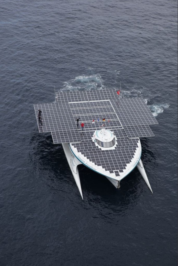 Barco solar 1