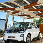 BMW reinventa los estacionamientos con paneles solares
